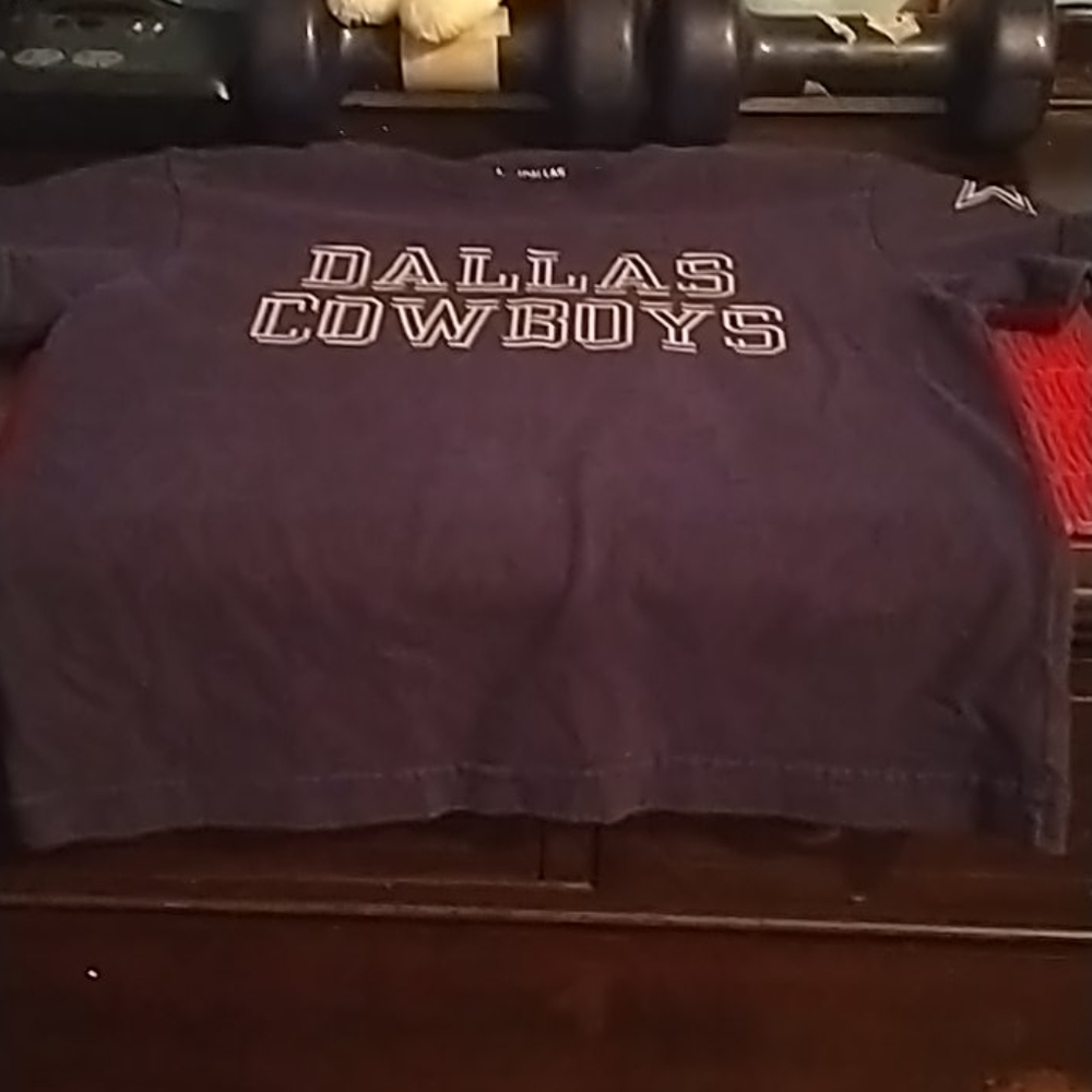 Dallas Cowboys boys size 7 t-shirt